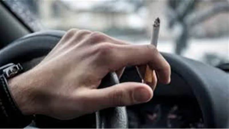 التدخين داخل مركبات النقل الجماعي للركاب جريمة .. تعرف على عقوبتها