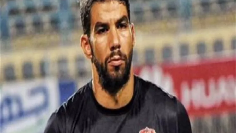 ميدو يفتح النار على شريف اكرامى