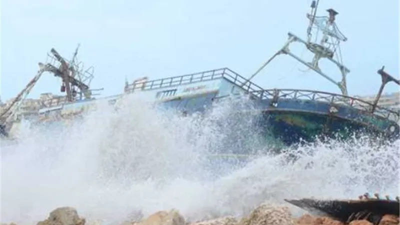 سوء الاحوال الجوية يتسبب فى غلق بوغاز ميناء الاسكندرية