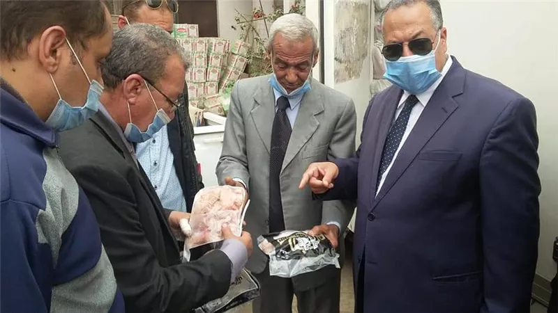 ضبط سيارتين لبيع لحوم وكبدة غير صالحة للاستهلاك الآدمي باسيوط