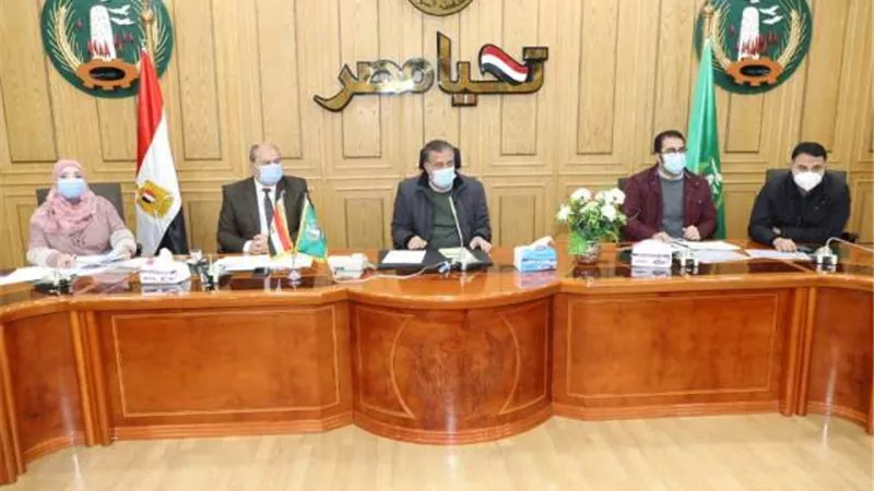 إدراج طرق محلية ضمن الخطة العاجلة للرصف بالمنوفية