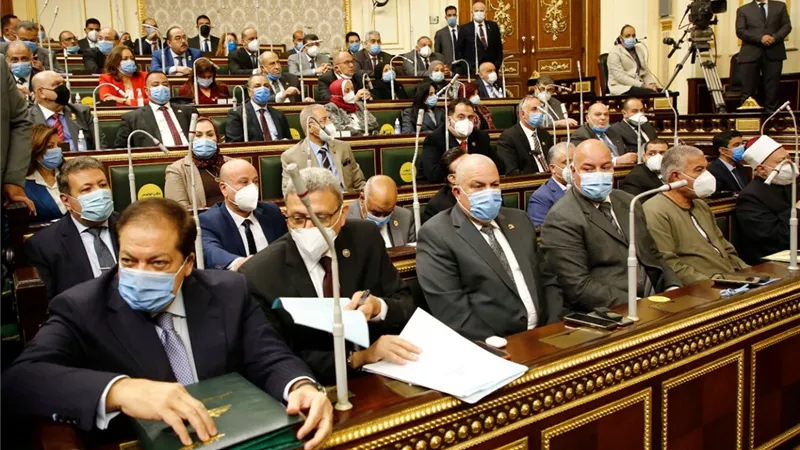 وكيلا البرلمان يتفقدان انتخابات اللجان النوعية