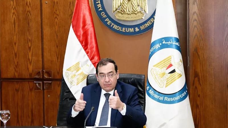 الملا يوجه بالاستمرار فى زيادة محطات شركتي التعاون ومصر للبترول