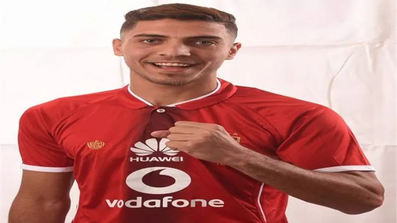 سيد عبد الحفيظ يكشف حقيقة رحيل محمد شريف عن الأهلى