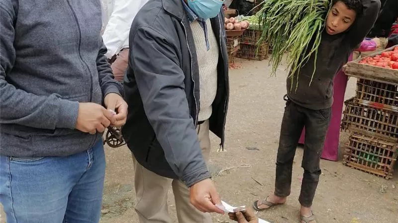 حملة مكبرة لضبط الاسواق وازالة الاشغالات بكفر شكر