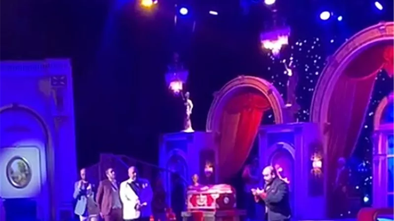 بيومى فؤاد يخرج من أحزانه بعرض 