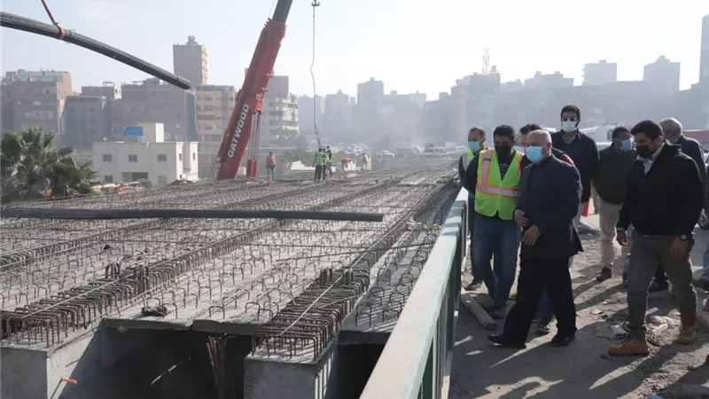وزير النقل يتابع تقدم أعمال نقل المرافق المتعارضة مع أعمال تطوير الطريق الدائرى
