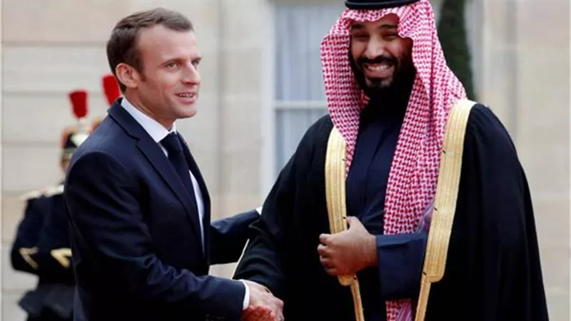 محمد بن سلمان وماكرون يبحثان العلاقات السعودية الفرنسية