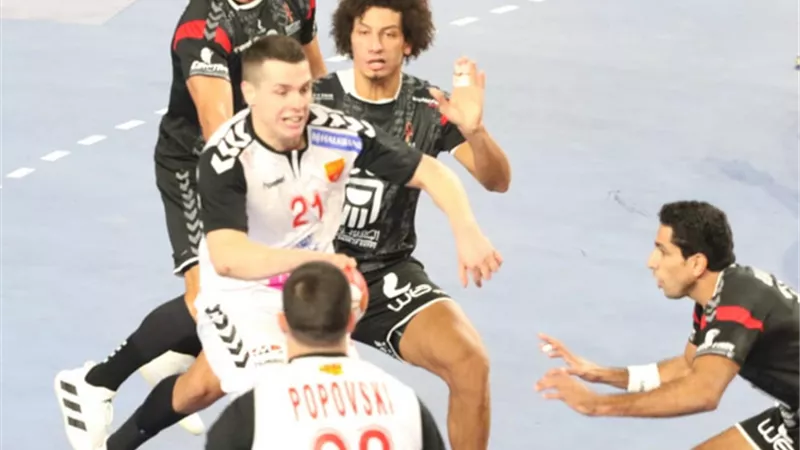 منتخب مصر لليد يكتسح مقدونيا 20/6 بالشوط الأول
