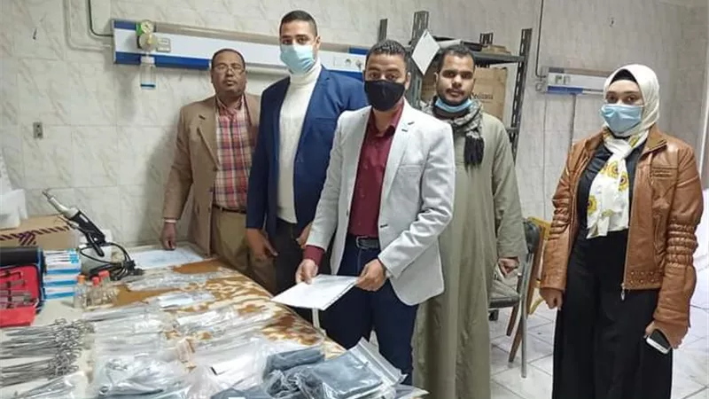 مؤسسة صبور للتنمية والرعاية تهدى مستشفي قوص أجهزة ومستلزمات طبية