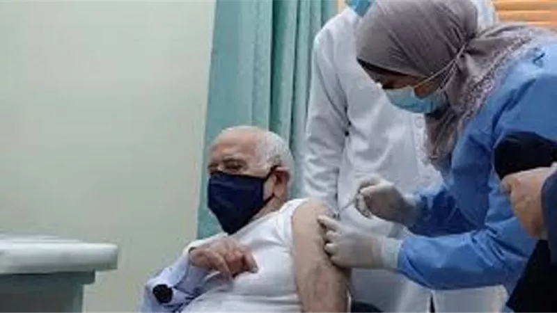 مفاجآت تتعلق بلقاحات كورونا.. طبيب يزف بشرى سارة تظهر قريبا.. فيديو
