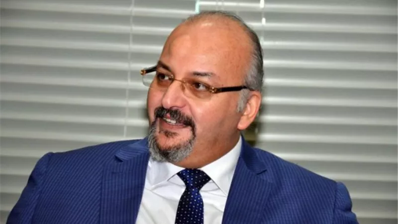 خبير تكنولوجي يكشف حقيقة ربط بيانات مستخدمي واتساب مع فيس بوك