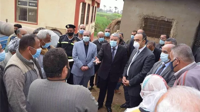محافظ المنيا يكلف رؤساء المراكز المستهدفة بالمتابعة الميدانية وتسخير كل الإمكانيات