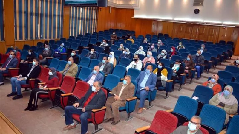 محافظ القليوبية يجتمع مع وفد وزارة التخطيط لتطوير المراكز التكنولوجية لتقديم خدمة للمواطن