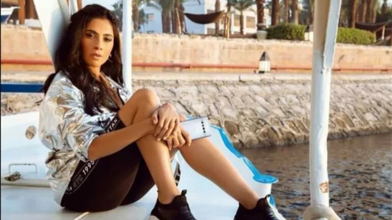 حرب التعليقات تشتعل بين رولا سعد وروبي على السوشيال ميديا .. والاخيرة 