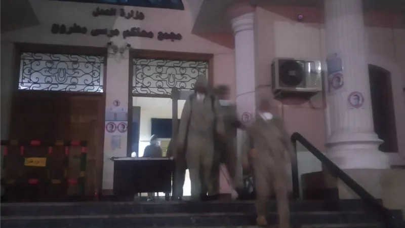 للوقاية من كورونا جهود الرش والتعقيم تتواصل في مطروح