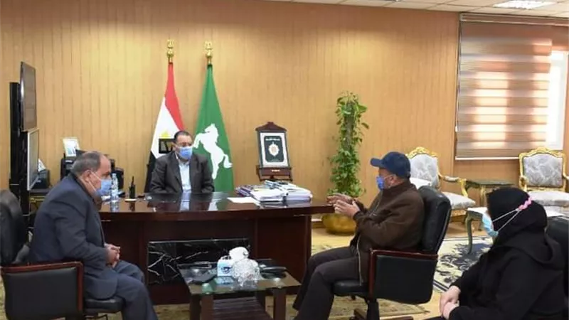 محافظ الشرقية يجتمع برئيس الهيئة القومية لمياه الشرب والصرف الصحي لاستعراض الموقف التنفيذي للمشروعات الجاري تنفيذها بنطاق المحافظة