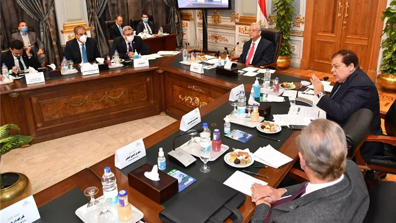رئيس النواب يفتتح فعاليات اعمال الجلسة العامة
