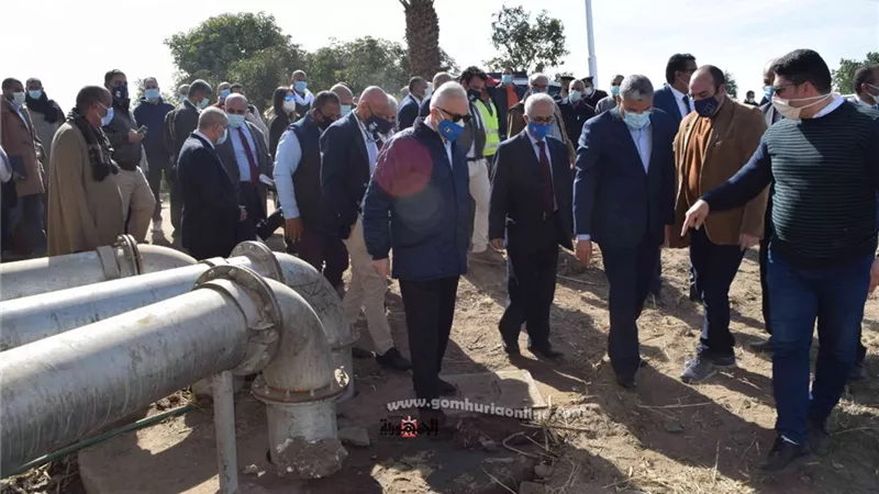 محافظ المنيا والسفير الإيطالي يتفقدان مصنع السماد العضوي بابوقرقاص