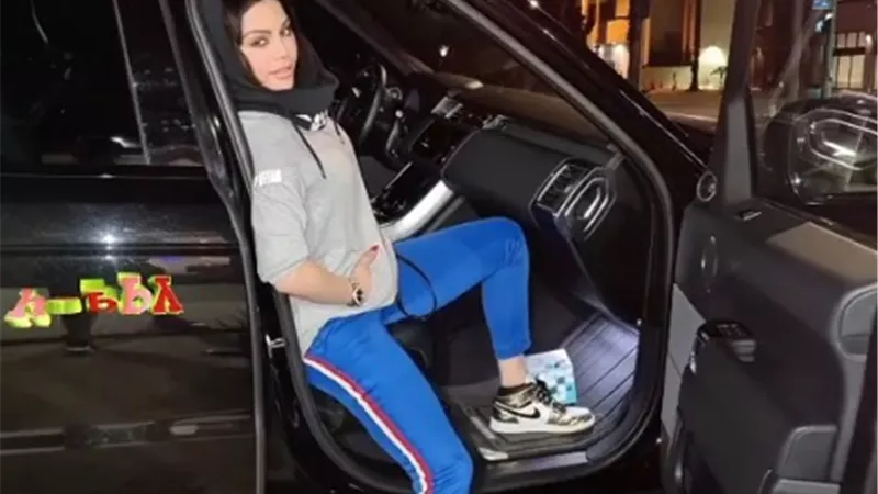 بملابس رياضية.. هيفاء وهبى تخطف الانظار.. صور