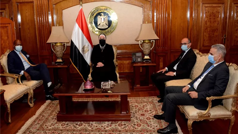 نيفين جامع تبحث مع سكرتير عام اتفاقية التجارة الحرة القارية سبل تعزيز حركة التجارة بين دول القارة الافريقية