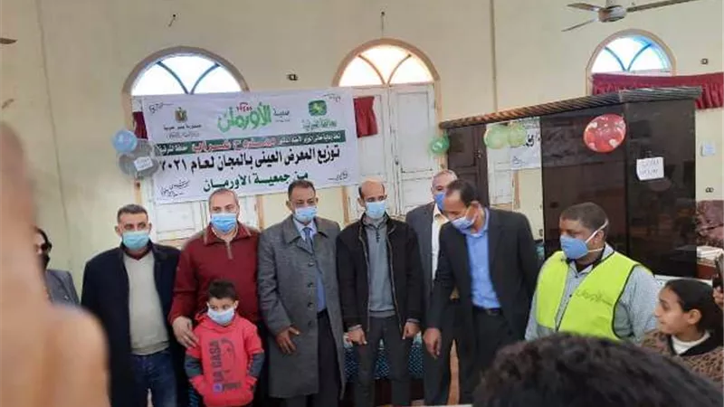 تنظيم معرض للأثاث المنزلي بالمجان وتوزيع ملابس على الأسر الأولى بالرعاية بـ 5 قرى بمركز كفر صقر
