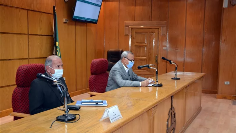 محافظ القليوبية يجتمع مع وفد وزارة التخطيط لتفعيل تطوير المراكز التكنولوجية