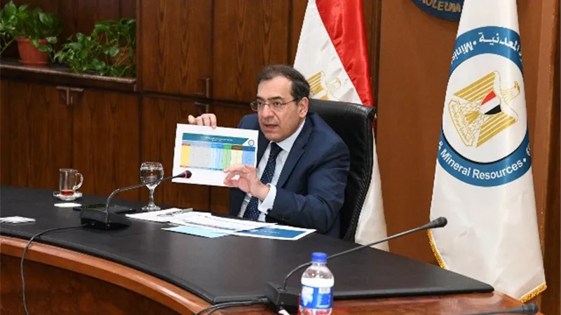 وزير البترول: توصيل الغاز الطبيعى إلى 60 منطقة جديدة فى عدد من المحافظات