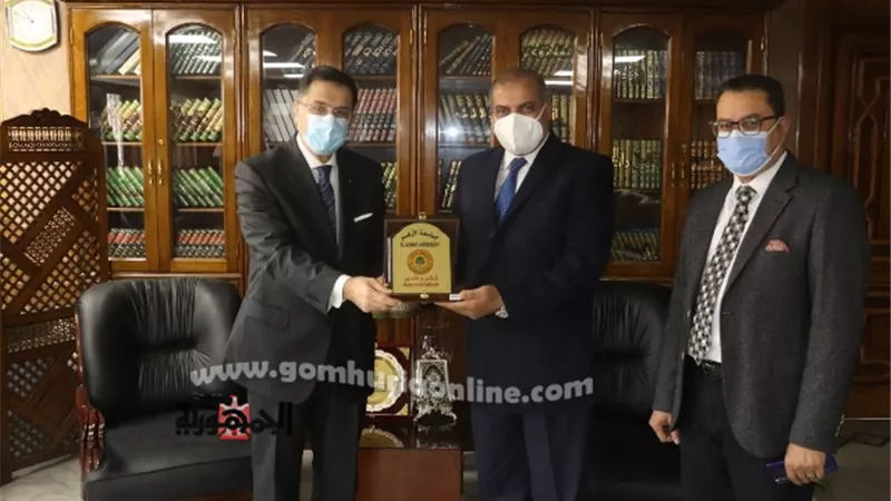إياد أبو الحجاج: قيادات جامعة الأزهر ضربوا المثل في التصدي للفكر المتطرف من خلال القوافل الفكرية في الداخل والخارج