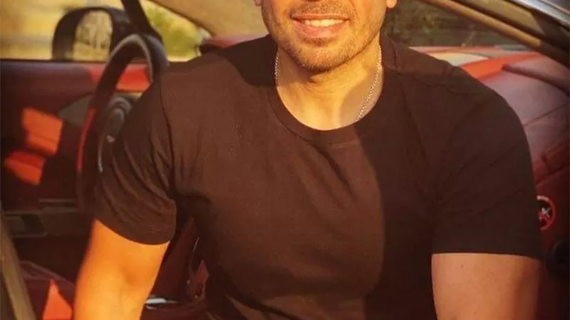 محمد ذكى يطرح