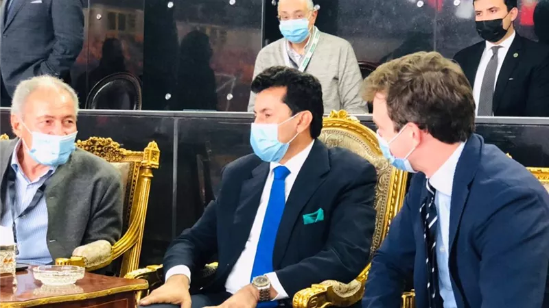 وزير الرياضة يشيد بالأداء البطولي لمصر رغم الهزيمة من السويد