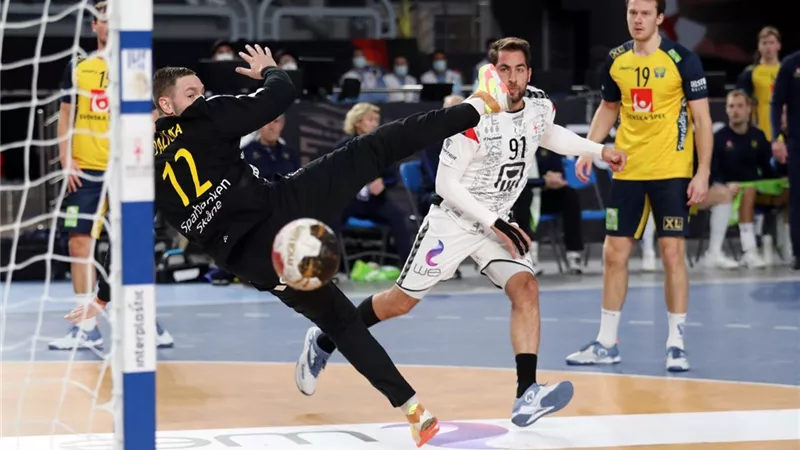 رسميا.. المنتخب المصري يحتج على حكم مباراته مع السويد