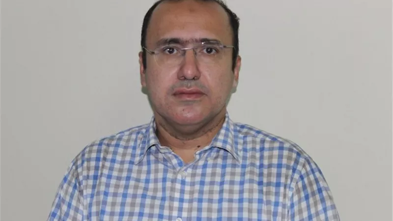 وليد الدالى: الحمل والرضاعة والسمنة مسببات لدوالى الساقين