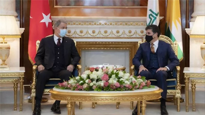 نيجيرفان بارزاني وخلوصي آكار يؤكدان على تعاون بغداد وأربيل وأنقرة لأجل استقرار المنطقة