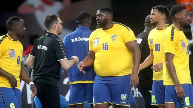 بعد توديع البطولة على يد البحرين .. المدير الفنى لمنتخب الكونغو: سعيد بأول مشاركة فى بطولة العالم لكرة اليد