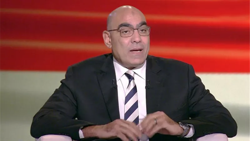 مفاجأة ..رئيس الاتحاد واللجنة المنظمة يغادر معسكر المنتخب