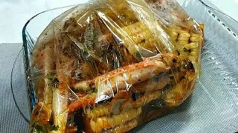 قنبلة السى فود المثيرة للجدل بين رواد المطاعم بالفيديو لرشا الغفير
