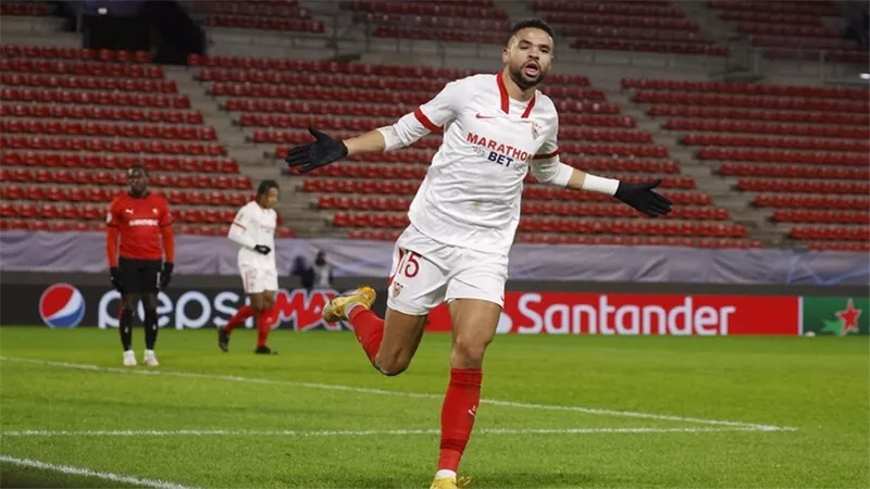 النصيري يشعل المنافسة مع ميسي ومورينو على صدارة هدافي 