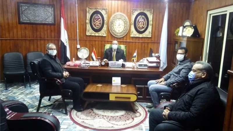 سلامة يجتمع مع مسئول مكتب مصر الخير بمطروح ويشيد بدعم المؤسسة لمدارس التعليم المجتمعي