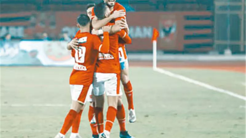 الدوري مكتوب عليه 