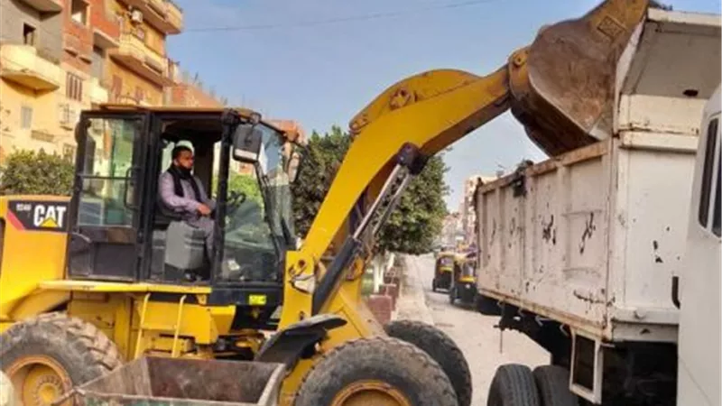 حملات نظافة مكبرة لرفع القمامة والمخلفات بالإسماعيلية