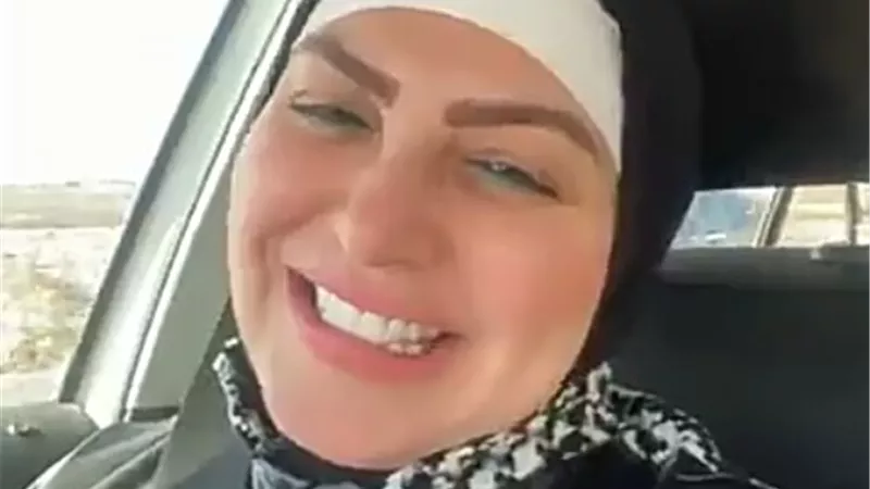 ميار الببلاوى تطمئن جمهورها على صحتها