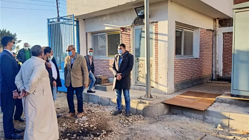 محافظ القليوبية يتفقد عددًا من المشروعات بقطاع الطرق والمياه والصرف الصحى بمبادرة 