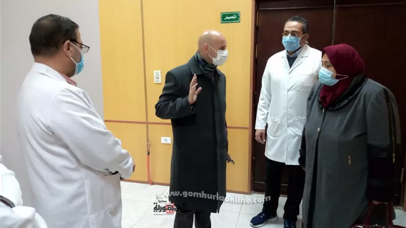 بالصور.. وكيل صحة الشرقية يتفقد مركز الأمراض التنفسية بالعاشر وينفي شائعة فتح حساب بنكي لجمع التبرعات للمركز
