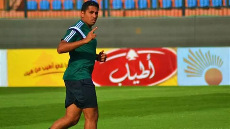 الحكم الصباحى يحتفل بدخوله نادى المائة