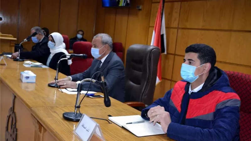 محافظ القليوبية يستعرض اجراءات تنفيذ مبادرة حياة كريمة في شبين القناطر