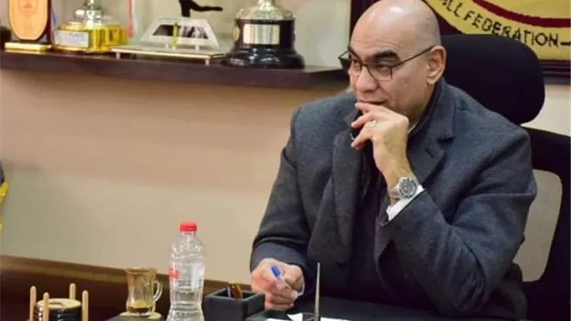 رئيس اتحاد اليد يكشف سر خروجه من فقاعة الفراعنة الطبية