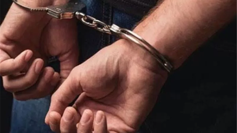 ضبط لص مسامير قطبان السكة الحديد بالدقهلية