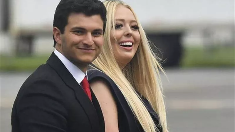 يصغرها ب4أعوام...جمعتهما علاقة حب لمدة 3 سنوات...قصة الملياردير اللبنانى وتيفانى ترامب