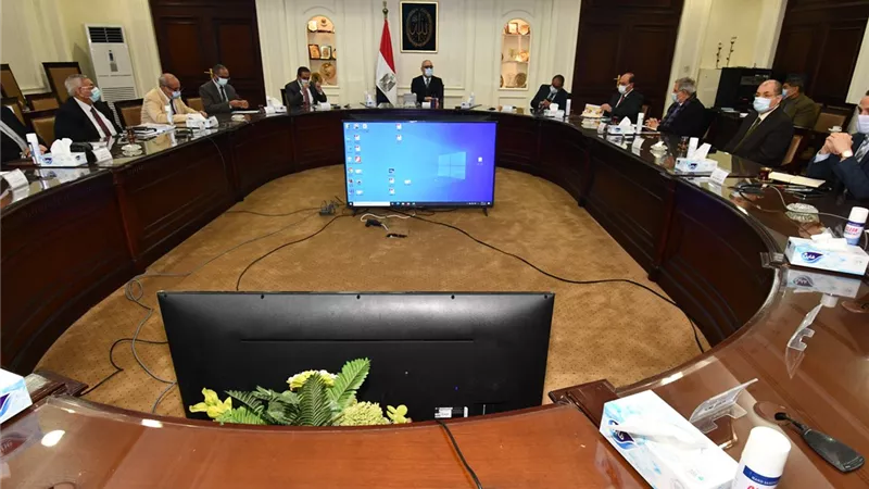 وزير الإسكان يترأس الاجتماع الثانى لتطوير القرى على مستوى الجمهورية